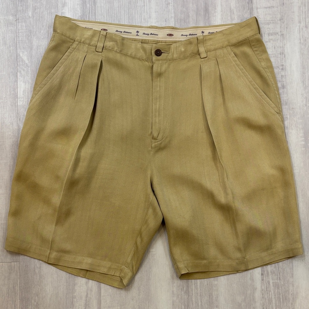 Tommy Bahama Khaki Pleated Front Relaxed Fit Shorts-100% Silk Size 36
